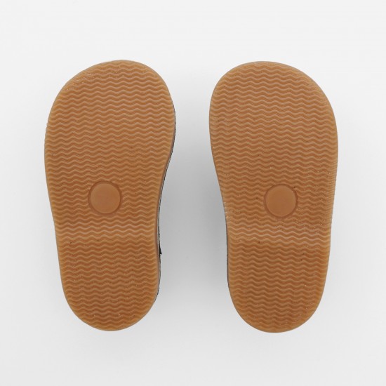 Unisex smooth leather T-strap shoes