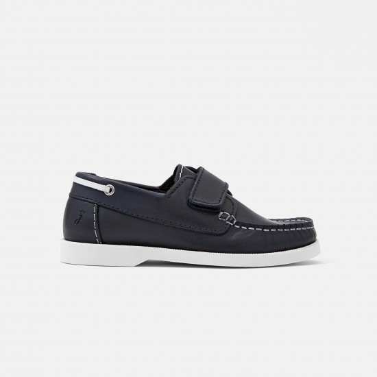 Boy boat shoes