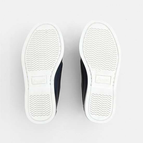 Boy boat shoes