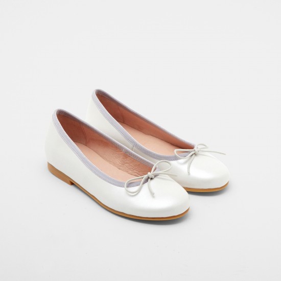 Girl leather ballet flats