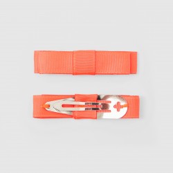 Duo of flat bow barrettes
