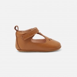 Baby girl flexible T-strap shoes