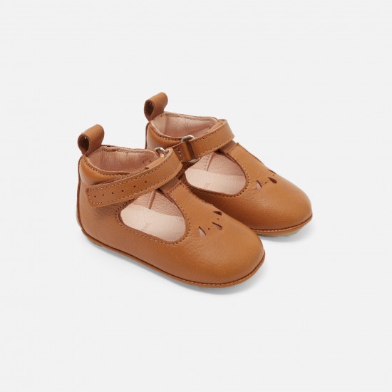 Baby girl flexible T-strap shoes