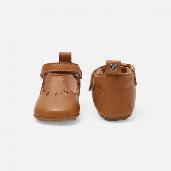 Baby girl flexible T-strap shoes
