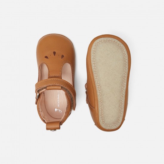 Baby girl flexible T-strap shoes