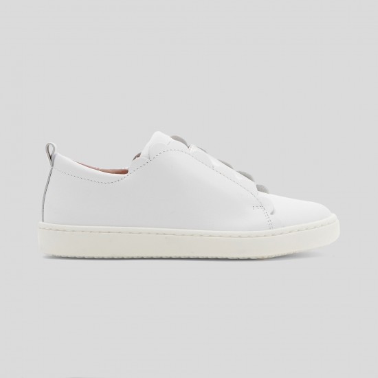 Easy to wear girl trainers