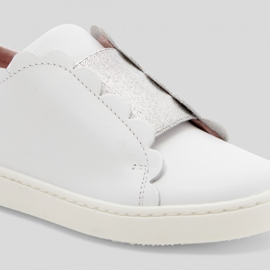 Easy to wear girl trainers