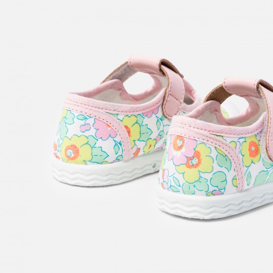 Baby girl canvas sandals
